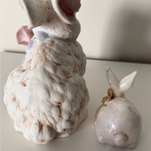 Charming White Rabbit Figurine Set - Picture 4 of 5